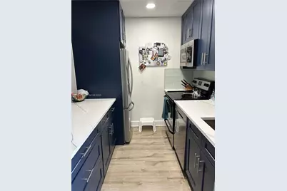 725 Hummingbird Way #212, North Palm Beach, FL 33408 - Photo 6