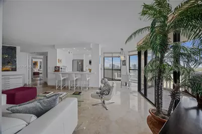 1000 W Island Blvd #1910, Aventura, FL 33160 - Photo 12