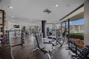 1000 W Island Blvd, Aventura, FL 33160 - Photo 40