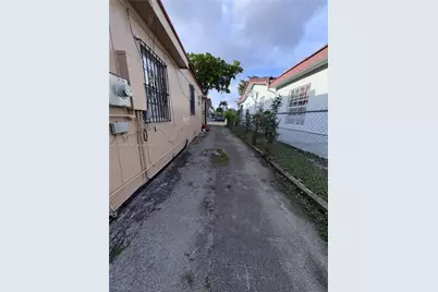 2416 SW 12th St, Miami, FL 33135 - Photo 6