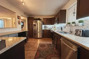 605 Ives Dairy Rd, Miami, FL 33179 - Photo 16