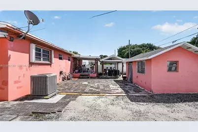 10420 NW 35th Pl, Miami, FL 33147 - Photo 24