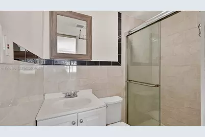 10420 NW 35th Pl, Miami, FL 33147 - Photo 34