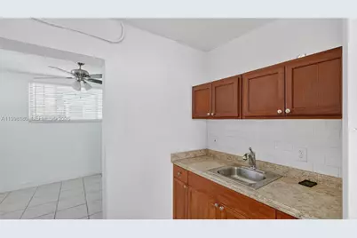 10420 NW 35th Pl, Miami, FL 33147 - Photo 30