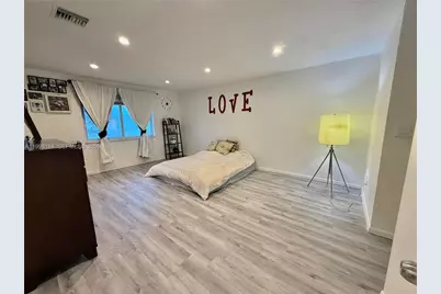 8404 SW 26th St, Davie, FL 33324 - Photo 14