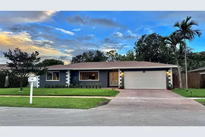 8404 SW 26th St, Davie, FL 33324 - Photo 1