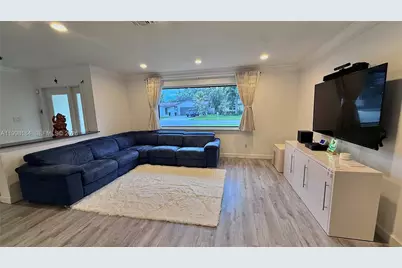 8404 SW 26th St, Davie, FL 33324 - Photo 6