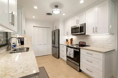 19305 SW 312th St, Homestead, FL 33030 - Photo 12