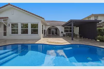 8055 NW 117th Way, Parkland, FL 33076 - Photo 14