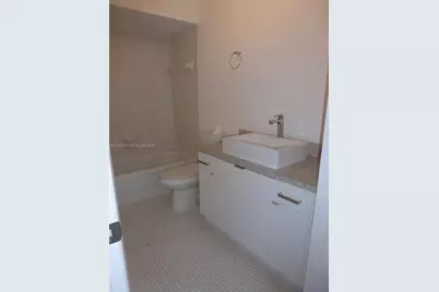 220 Lakeview Dr #301, Weston, FL 33326 - Photo 10