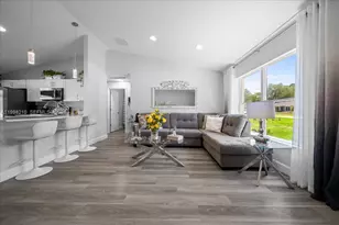 13789 102nd Pl, Ocala, FL 34432 - Photo 2