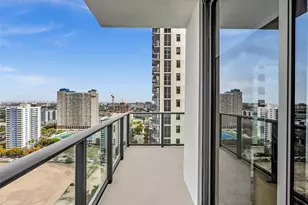 11 NE 6th St, Miami, FL 33132 - Photo 20