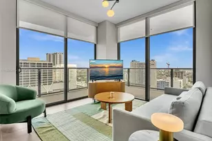 11 NE 6th St, Miami, FL 33132 - Photo 6