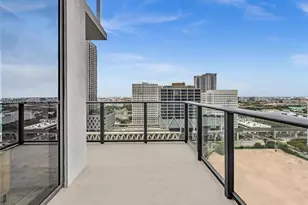 11 NE 6th St, Miami, FL 33132 - Photo 22