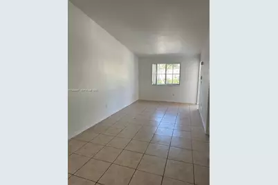 1240 SE 28th Ct #102, Homestead, FL 33035 - Photo 4