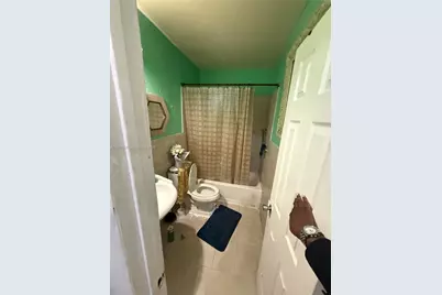 4021 SW 26th St, West Park, FL 33023 - Photo 10