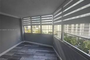 825 Brickell Bay Dr, Miami, FL 33131 - Photo 2