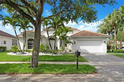 3085 Lakewood Cir, Weston, FL 33332 - Photo 1