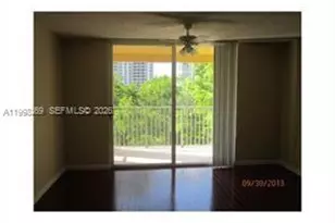 19501 E Country Club Dr, Aventura, FL 33180 - Photo 10