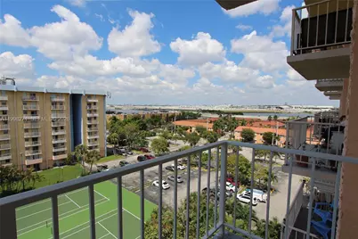 4550 NW 9th St #811E, Miami, FL 33126 - Photo 8