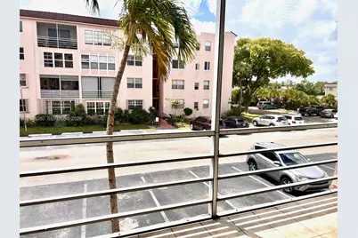 2841 Somerset Dr #215, Lauderdale Lakes, FL 33311 - Photo 12