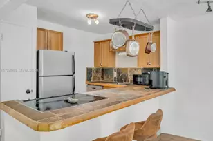 7403 SW 82nd St, Miami, FL 33143 - Photo 14