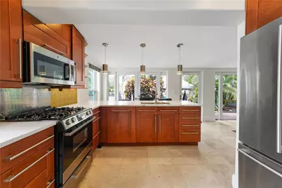 905 Mandarin Isle, Fort Lauderdale, FL 33315 - Photo 18