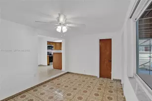 877 W 33rd St, Hialeah, FL 33012 - Photo 52