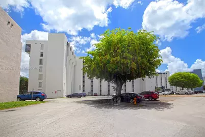 9682 Fontainebleau Blvd #503, Miami, FL 33172 - Photo 32