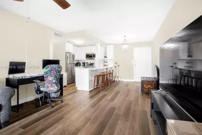 9682 Fontainebleau Blvd #503, Miami, FL 33172 - Photo 10