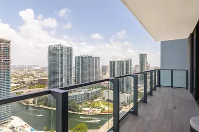 68 SE 6th St #3006, Miami, FL 33131 - Photo 12