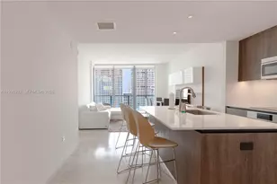 68 SE 6th St, Miami, FL 33131 - Photo 6
