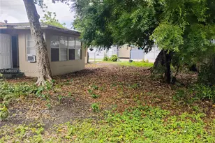 254 SW 15th St, Dania Beach, FL 33004 - Photo 14