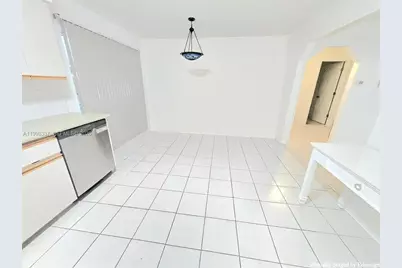 712 SE 8th St, Cape Coral, FL 33990 - Photo 8