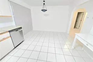 712 SE 8th St, Cape Coral, FL 33990 - Photo 8