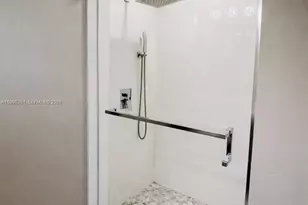 9069 NW 193rd St, Hialeah, FL 33018 - Photo 14