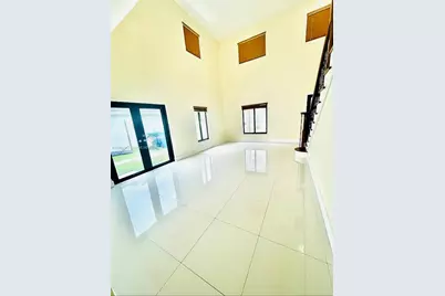 9069 NW 193rd St, Hialeah, FL 33018 - Photo 8