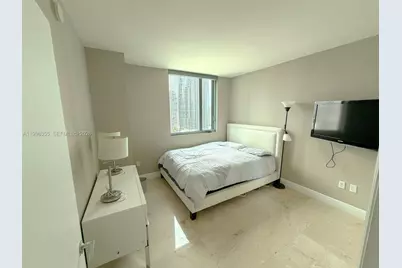 500 Brickell Ave #3001, Miami, FL 33131 - Photo 8