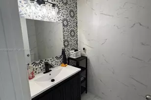 9729 Costa Del Sol Blvd, Doral, FL 33178 - Photo 12