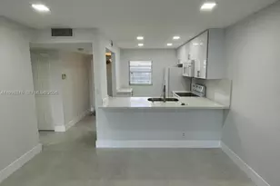 9460 Tangerine Pl, Davie, FL 33324 - Photo 2