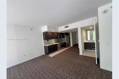 31 SE 6th St #305, Miami, FL 33131 - Photo 8