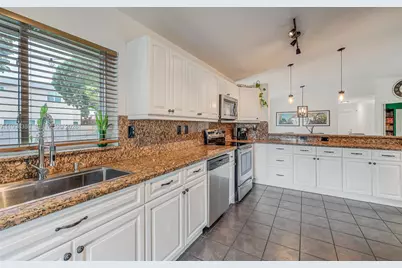 526 Danville Ter, Davie, FL 33325 - Photo 10