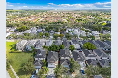 239 SE 31st Ter #0, Homestead, FL 33033 - Photo 4