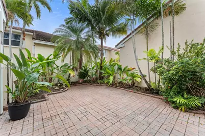 1120 W Lake St #0, Hollywood, FL 33020 - Photo 28