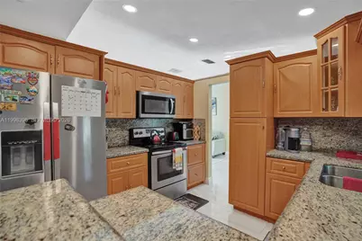 460 SW 66th Ave, Margate, FL 33068 - Photo 14