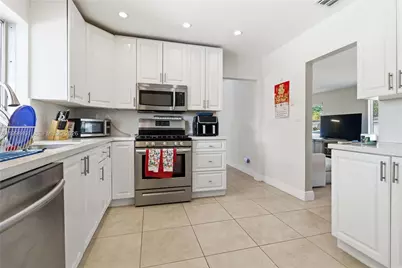 19911 SW 84th Ave, Cutler Bay, FL 33189 - Photo 12