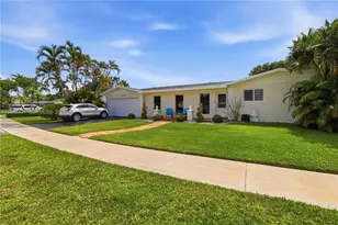 19911 SW 84th Ave, Cutler Bay, FL 33189 - Photo 2
