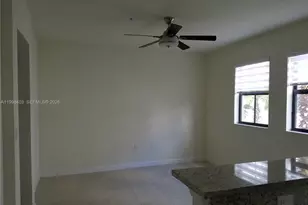 10620 NW 88th St, Doral, FL 33178 - Photo 6