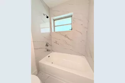 58 SW 14th Ter, Homestead, FL 33030 - Photo 12
