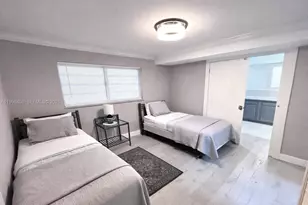 1150 Collins Ave, Miami Beach, FL 33139 - Photo 12